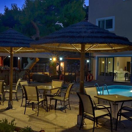 Hotel Magda Agia Marina  Exterior photo