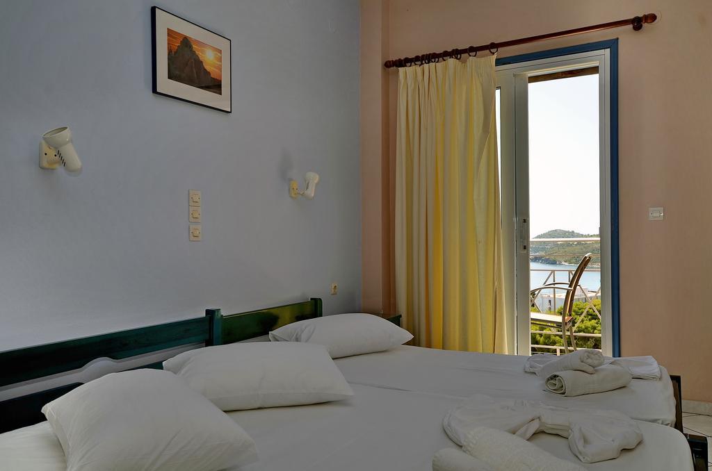 Hotel Magda Agia Marina  Exterior photo