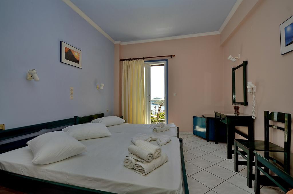 Hotel Magda Agia Marina  Exterior photo